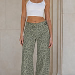 Women's Leopard Print High-Waisted Wide Leg Denim Pants