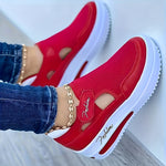 Breathable slip-on sneakers with stable comfort