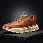 Rocío Ferrer | Elegant Urban Sneakers