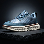Rocío Ferrer | Elegant Urban Sneakers