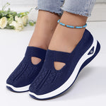 Easy-to-slip-on sports shoes, stable comfort