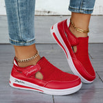 Breathable slip-on sneakers with stable comfort