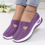 Easy-to-slip-on sports shoes, stable comfort